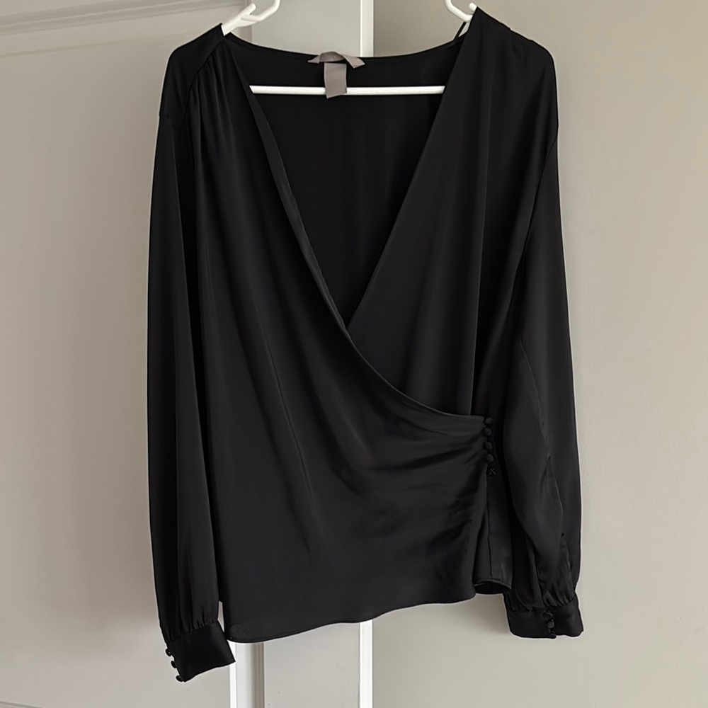 10 for $20✨Elegant Black Women's Wrap Top